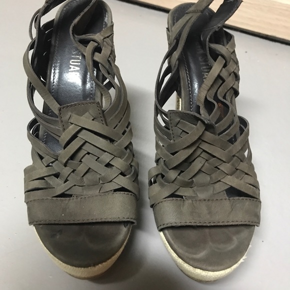 Colin Stuart Heels size 7 - Picture 2 of 5